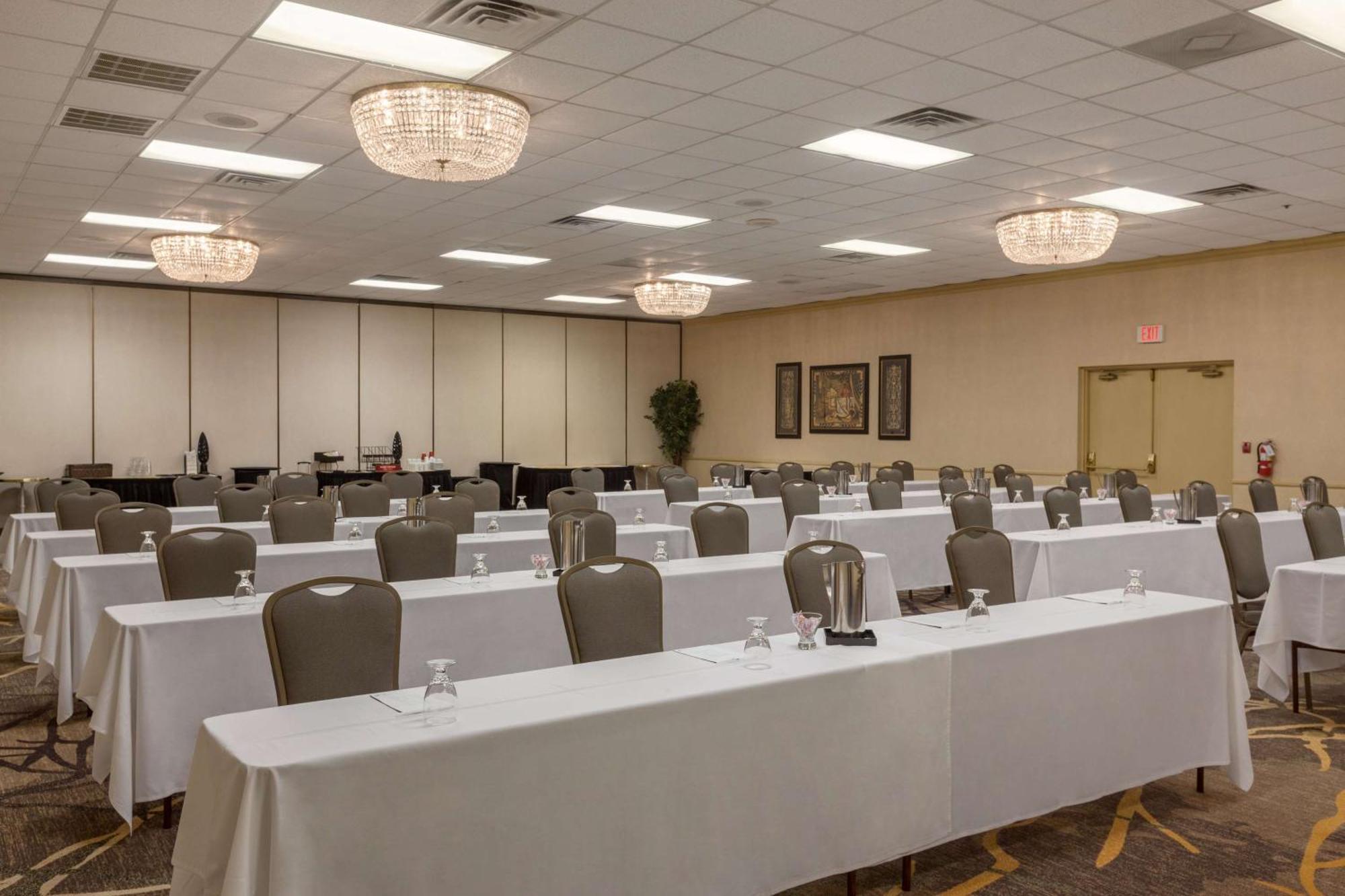 Embassy Suites Baton Rouge Eksteriør bilde